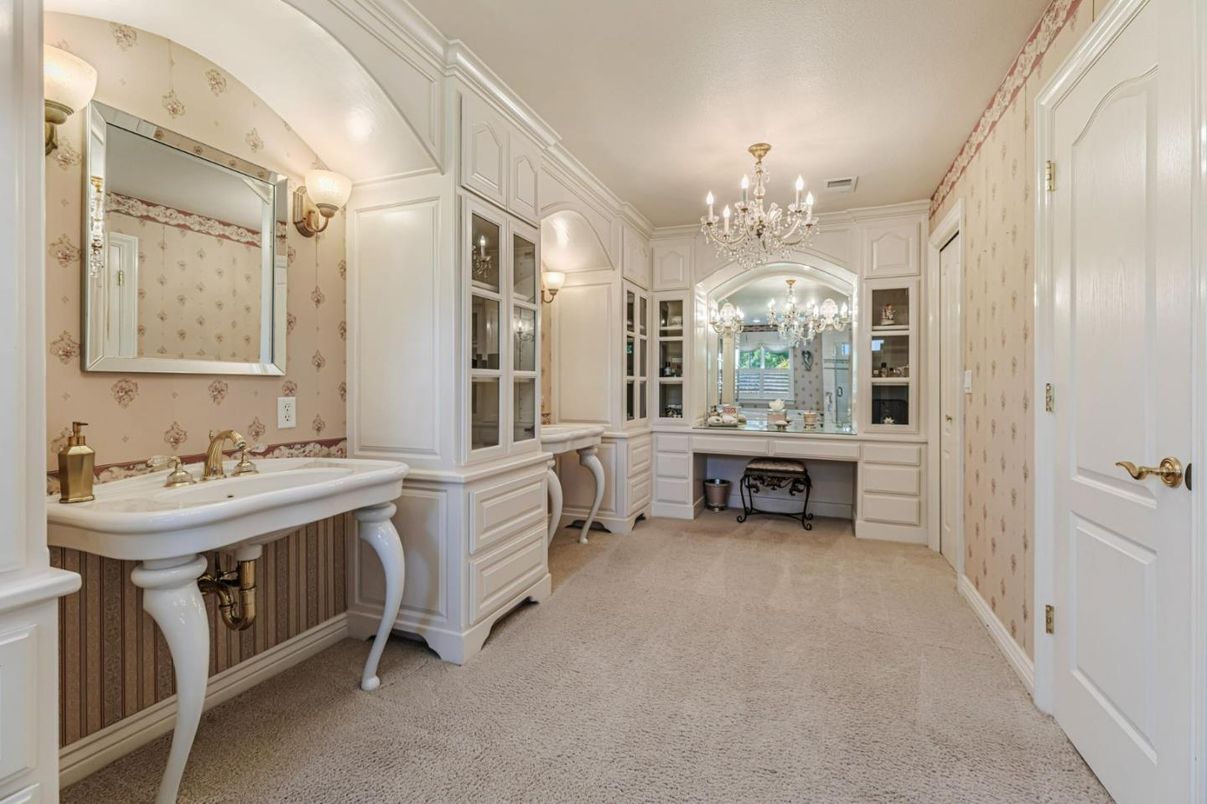 Bathroom, Chandelier, Interior
