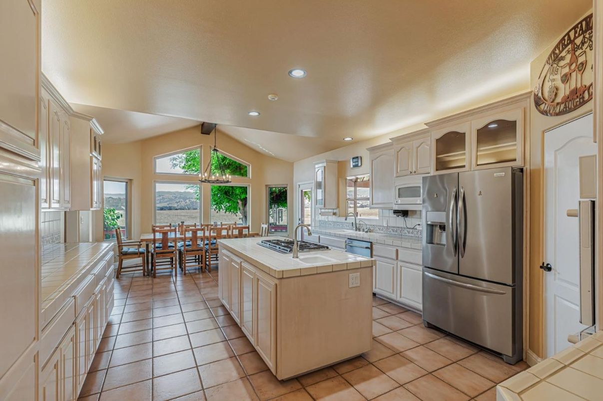 Dining room, Interior, Kitchen, Recessed Lighting