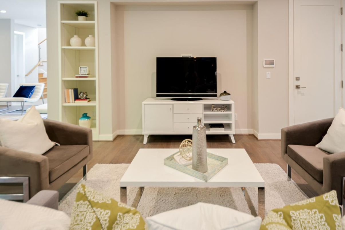 Interior, Living room, Recessed Lighting, Wood Texture Flooring