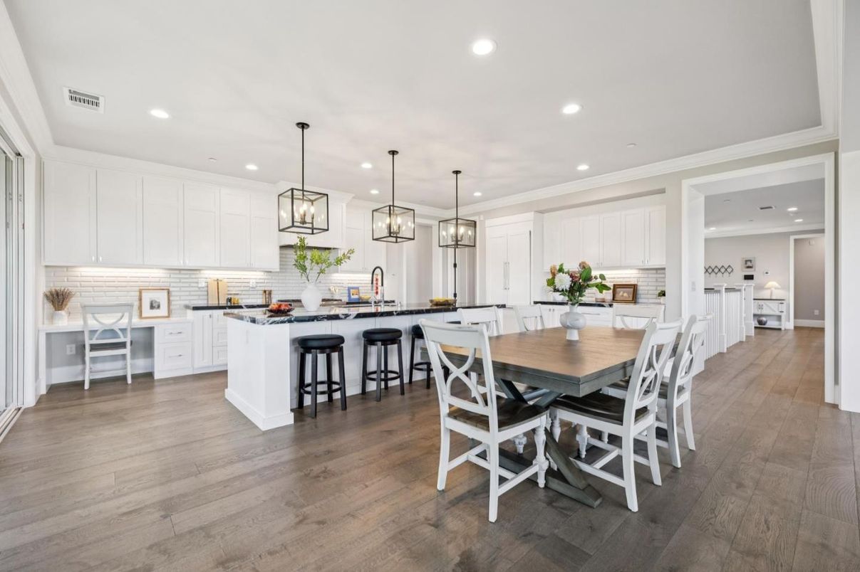 Dining room, Interior, Kitchen, Pendant Lights, Recessed Lighting, Stainless Steel Appliances, Wood Texture Flooring