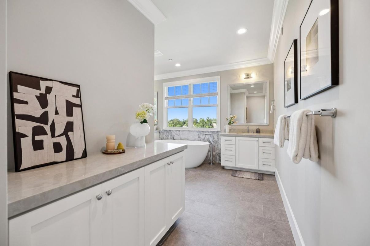 Bathroom, Dual Sink Vanities, Free Standing Baths, Interior, Recessed Lighting