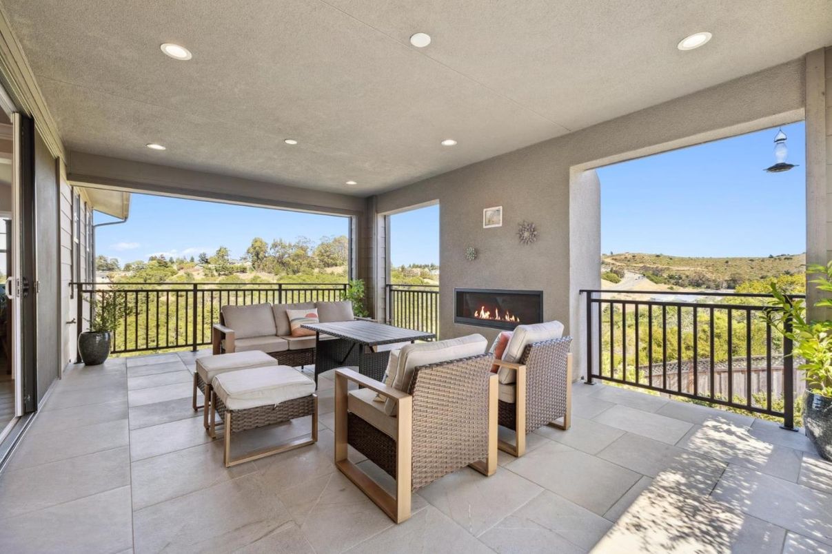 Fireplace, Interior, Living room, Recessed Lighting