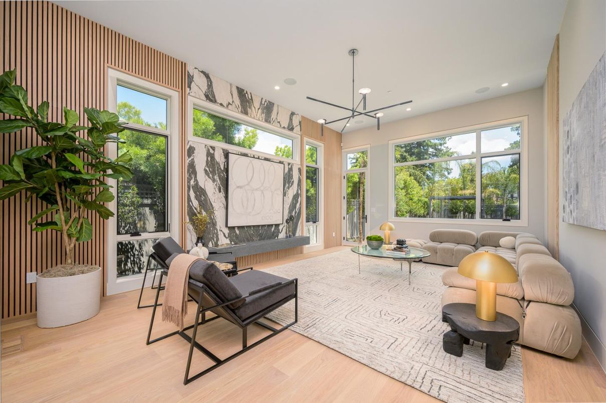 Interior, Living room, Pendant Lights, Recessed Lighting, Wood Texture Flooring