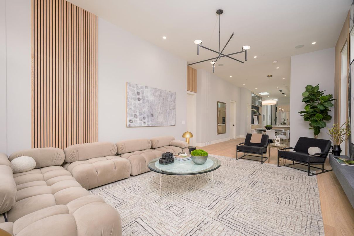 Interior, Living room, Pendant Lights, Recessed Lighting, Wood Texture Flooring