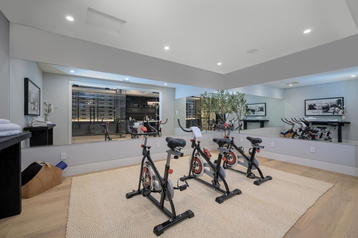 Fitness Equipment, Interior, Recessed Lighting, Wood Texture Flooring