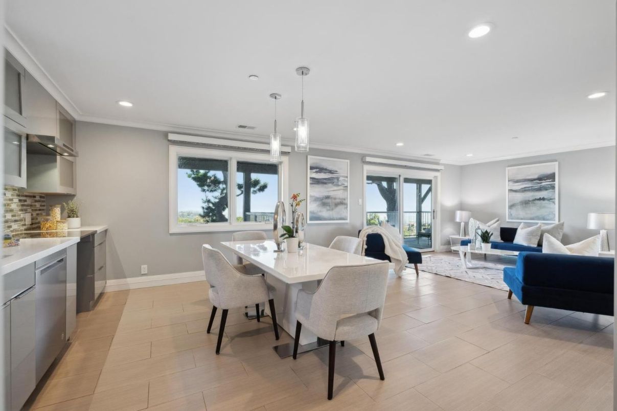 Dining room, Interior, Kitchen, Living room, Pendant Lights, Recessed Lighting, Stainless Steel Appliances