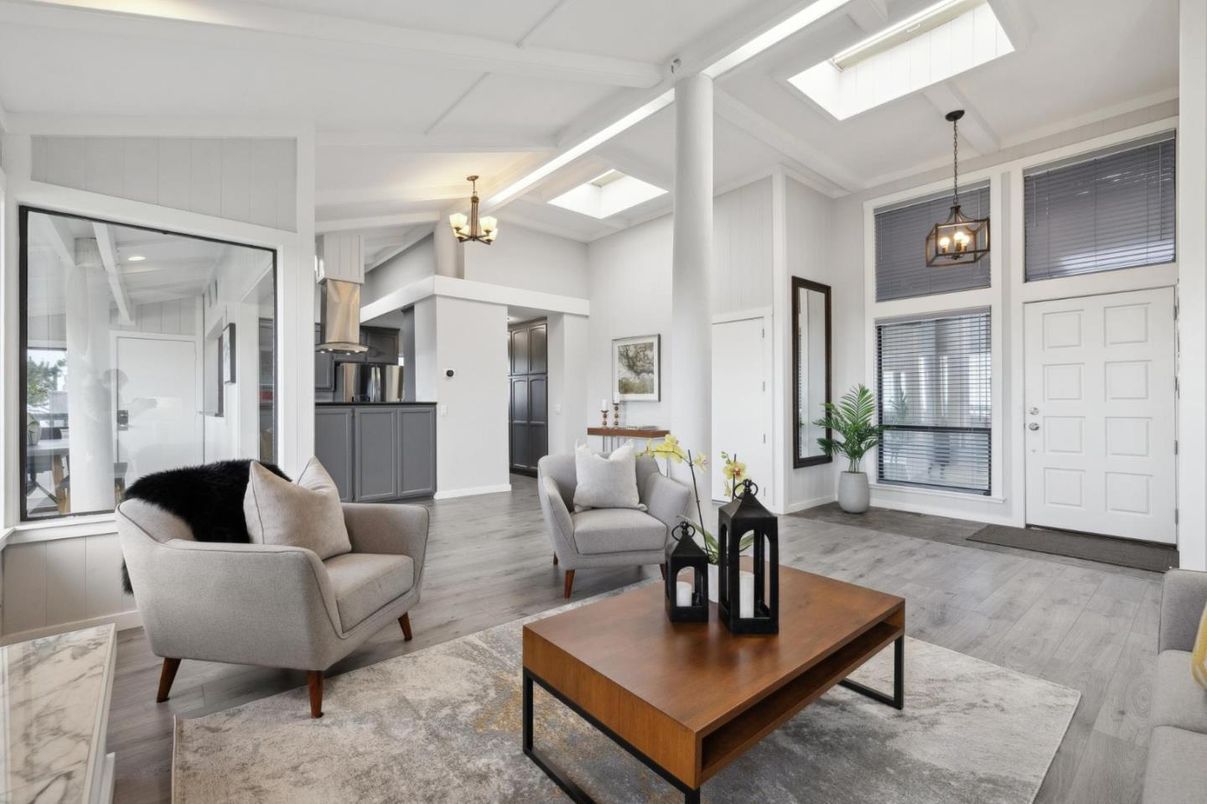 Chandelier, Interior, Living room, Pendant Lights, Wood Texture Flooring