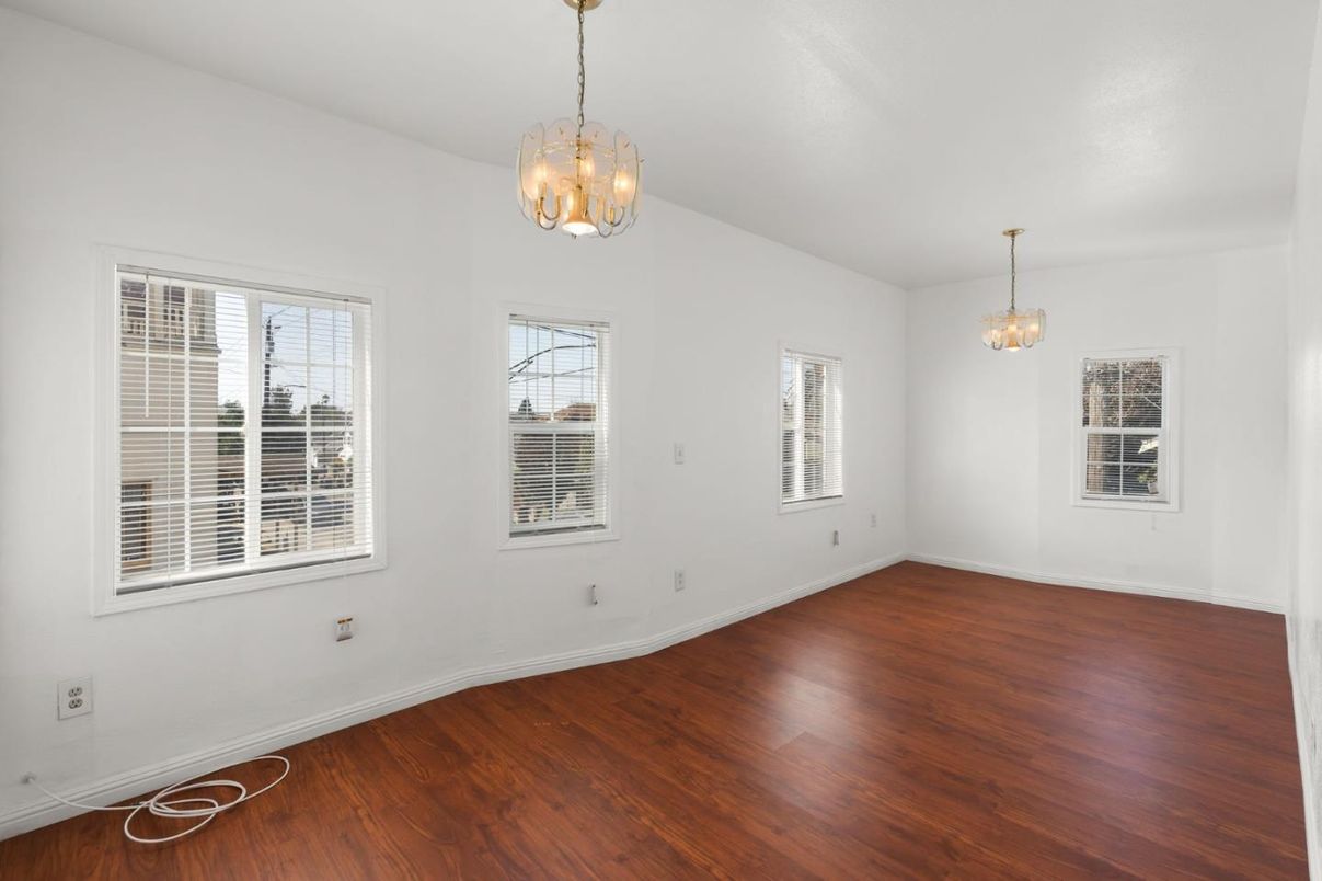 Chandelier, Empty room, Interior, Pendant Lights, Wood Texture Flooring