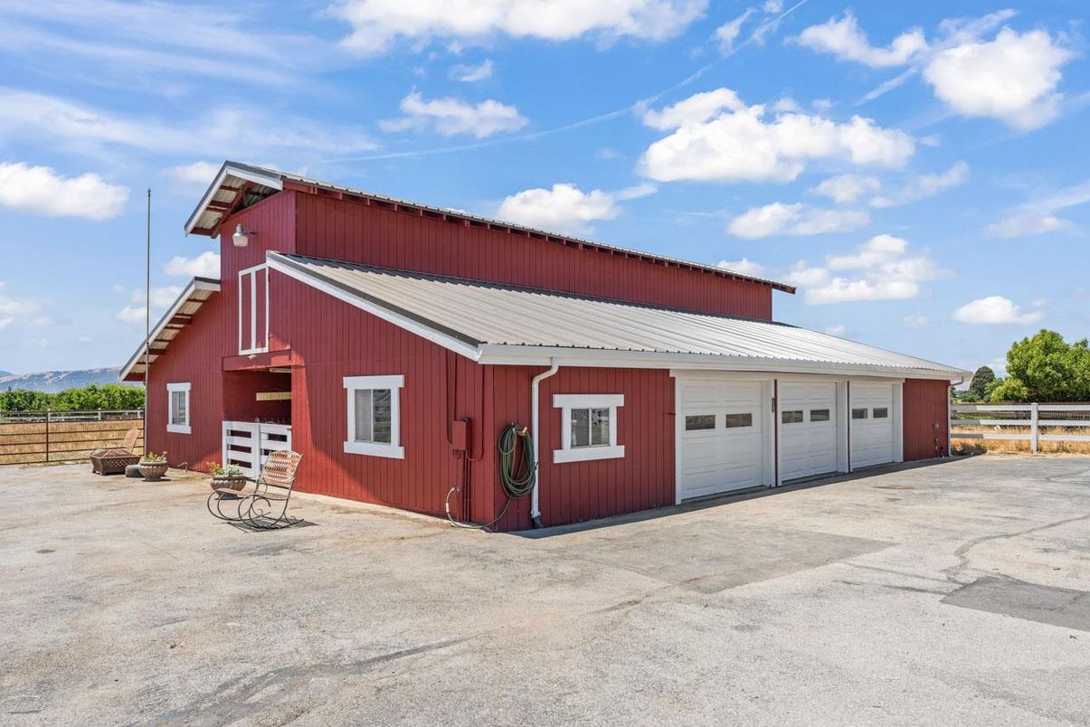 Detached Garage, Exterior
