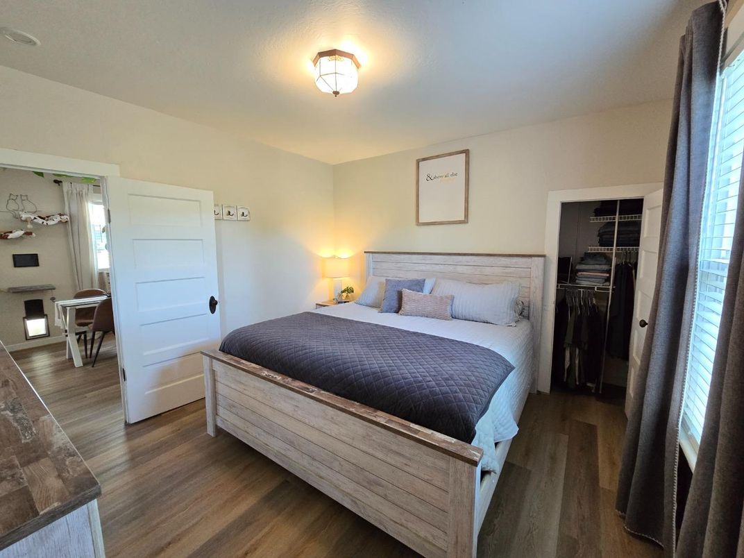 Bedroom, Interior, Wood Texture Flooring