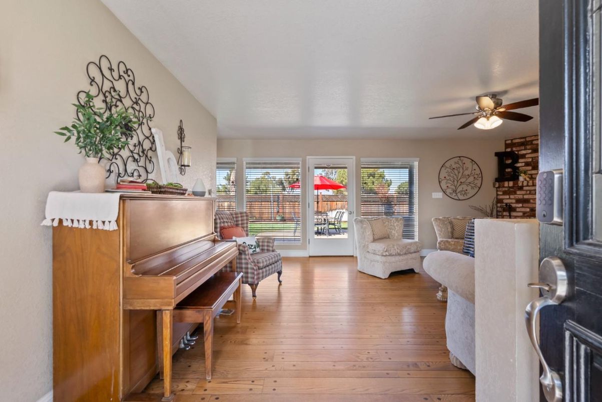 Interior, Piano, Wood Texture Flooring