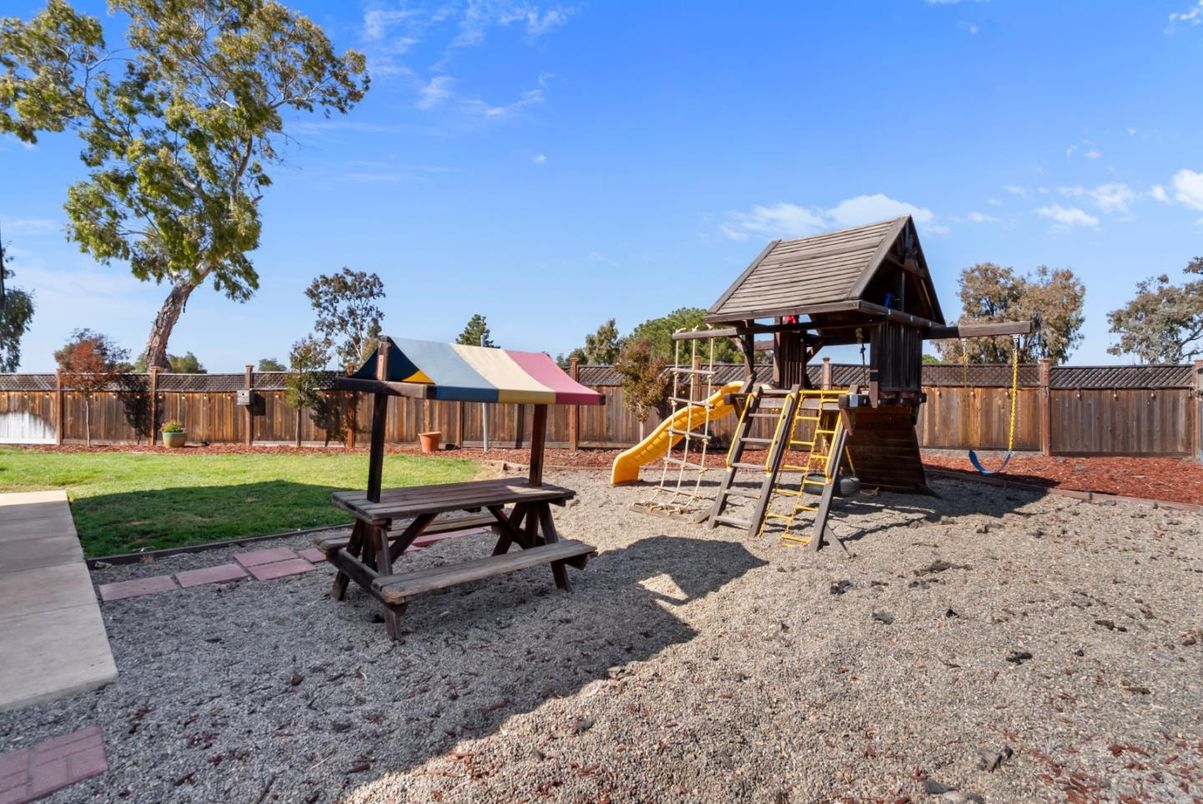 Backyard, Exterior, Playground