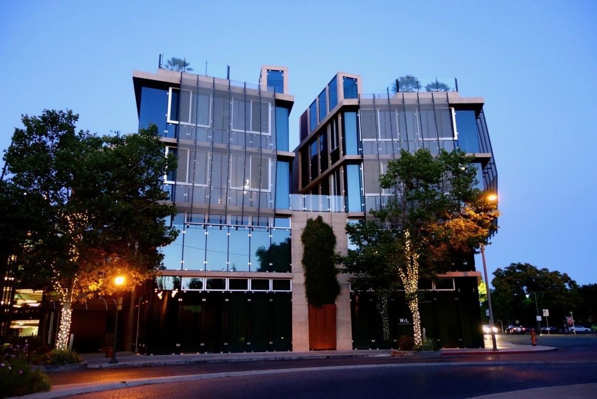 Exterior, Facade, Modern