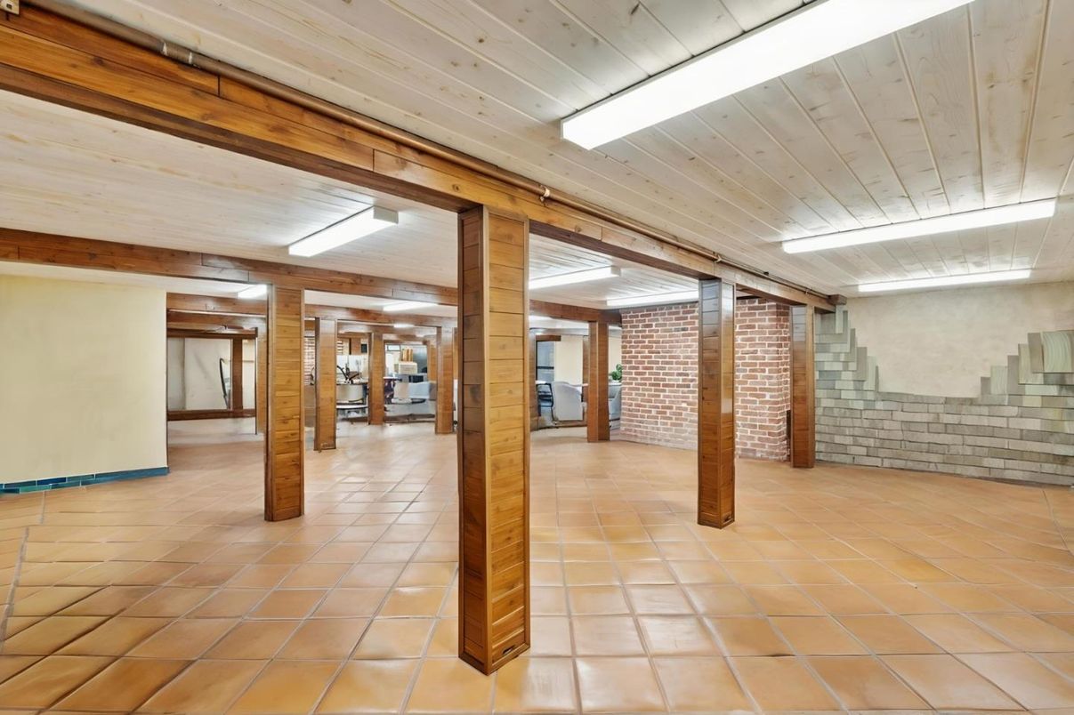 Empty room, Interior, Stone Walls, Wooden Beams, Wooden Ceilings