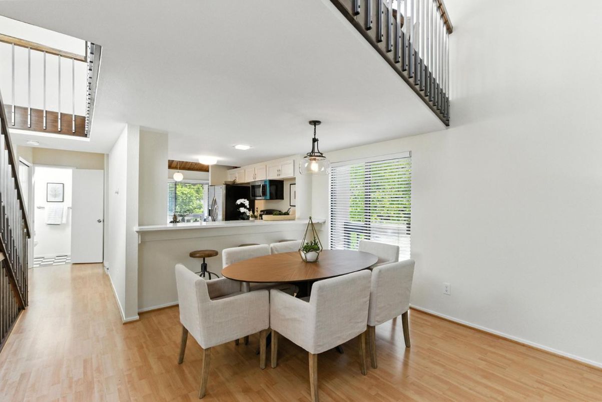 Dining room, Interior, Kitchen, Pendant Lights, Recessed Lighting, Wood Texture Flooring