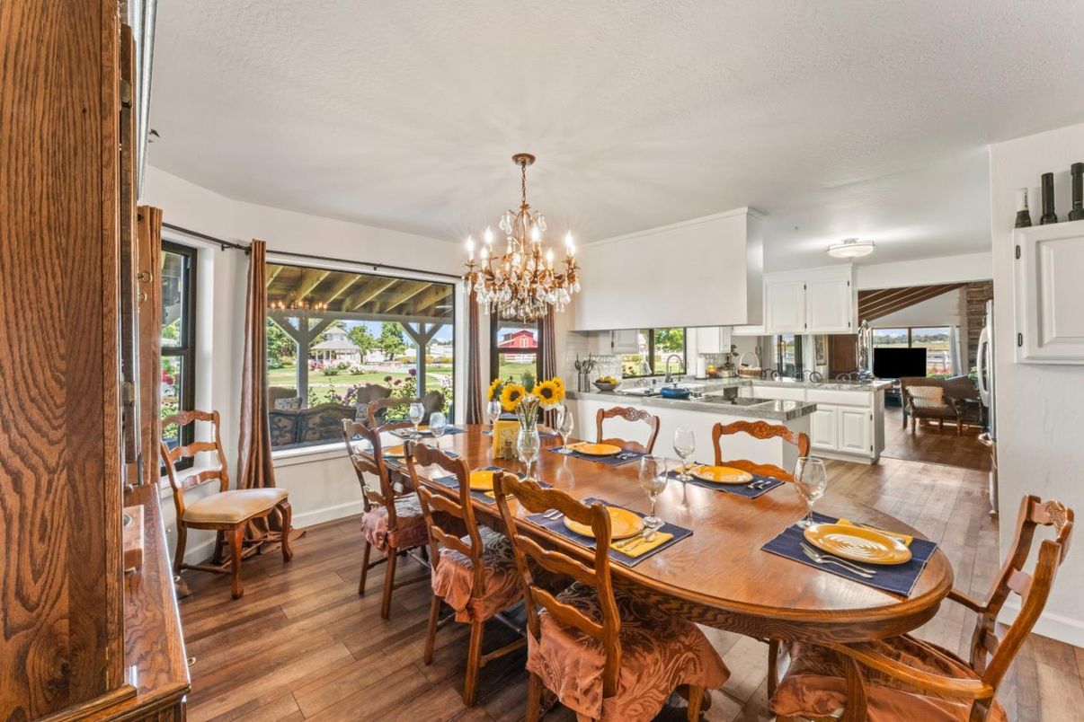 Chandelier, Dining room, Interior, Kitchen, Wood Texture Flooring