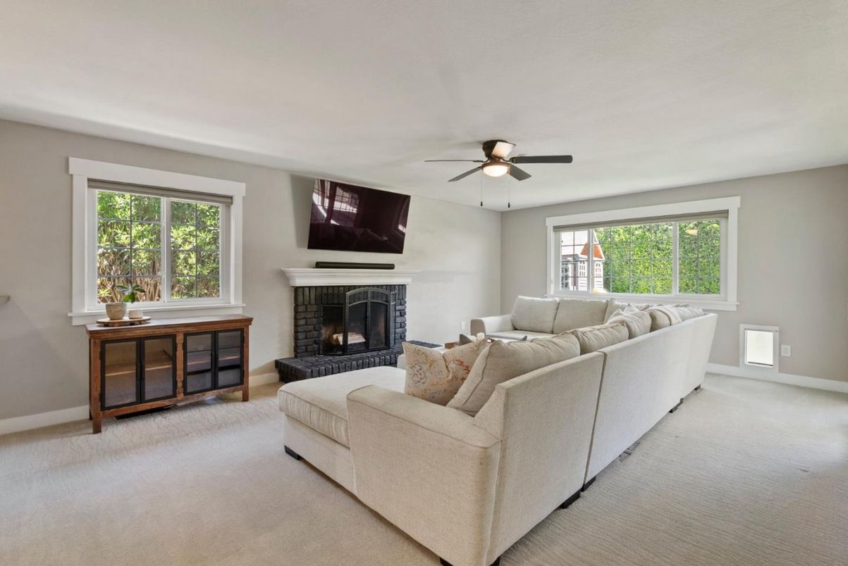 Fireplace, Interior, Living room