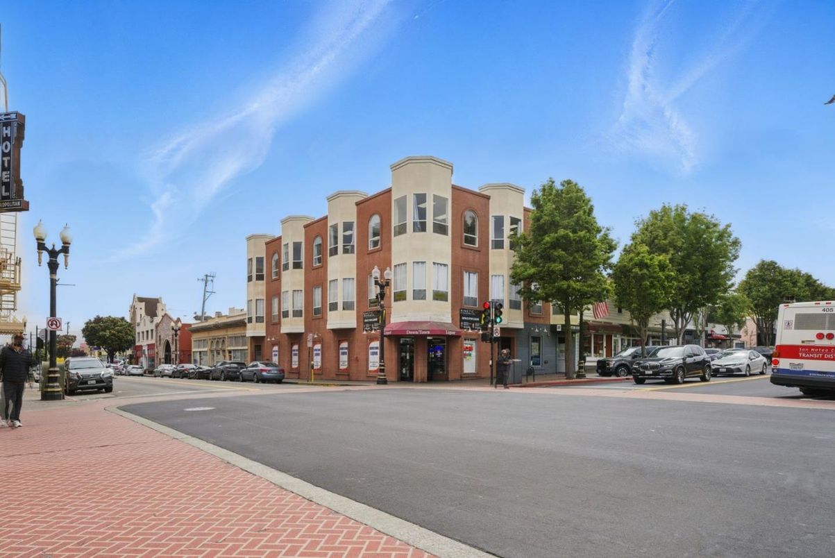 Exterior, Facade, Condo Building