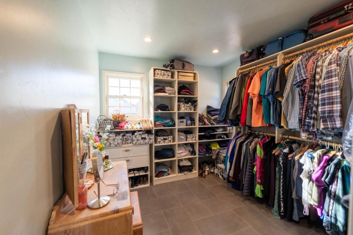 Interior, Recessed Lighting, Walk-in Closets