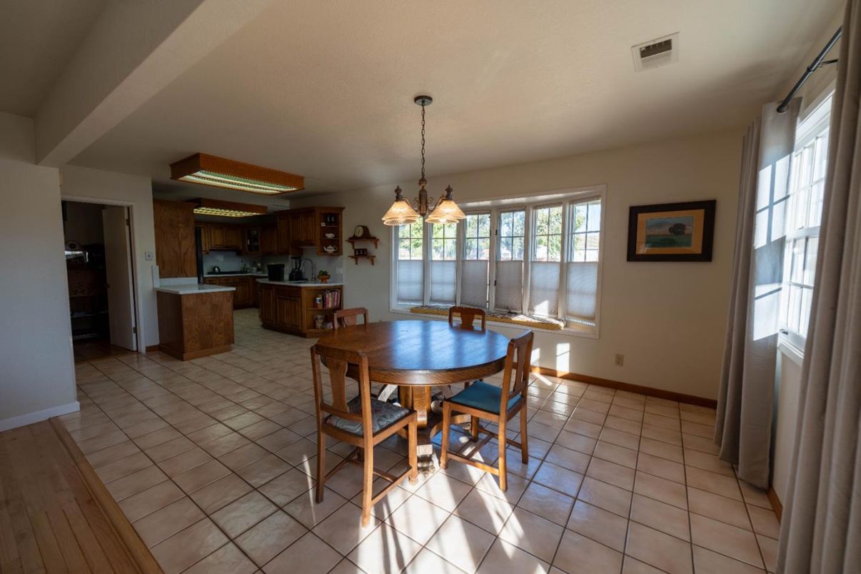 Dining room, Interior, Kitchen, Pendant Lights