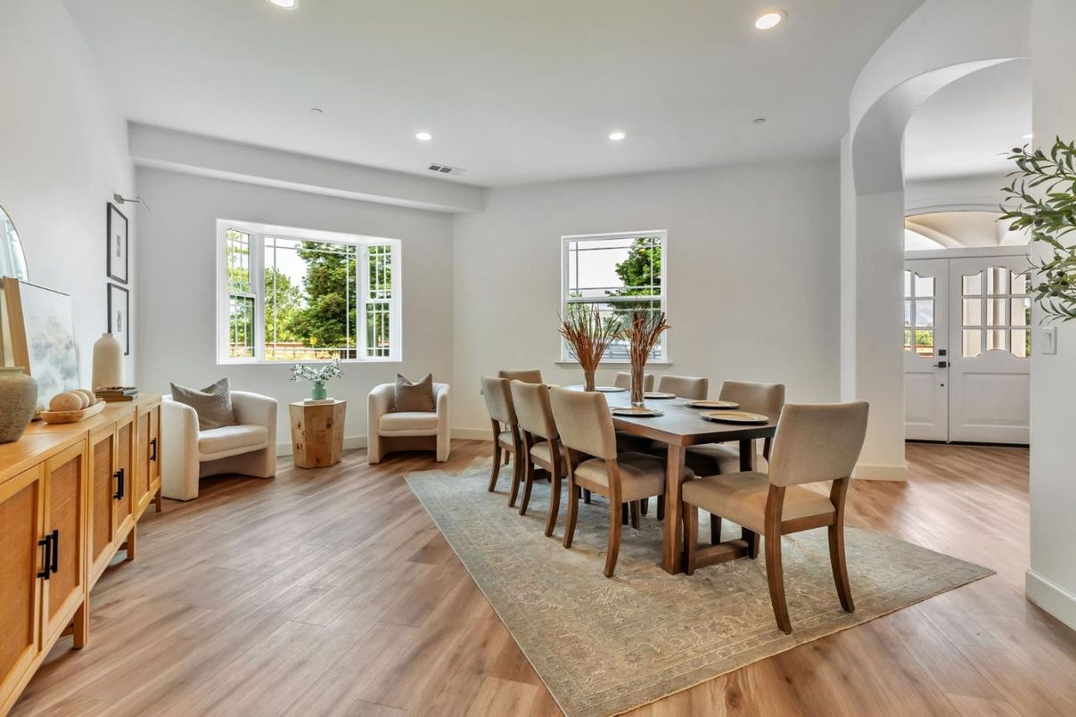 Dining room, Interior, Recessed Lighting, Wood Texture Flooring