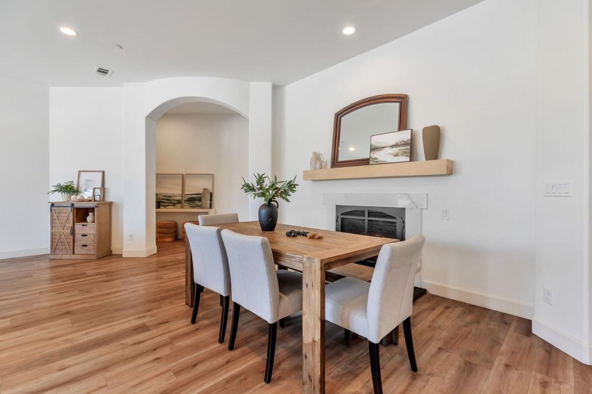 Dining room, Fireplace, Interior, Recessed Lighting, Wood Texture Flooring