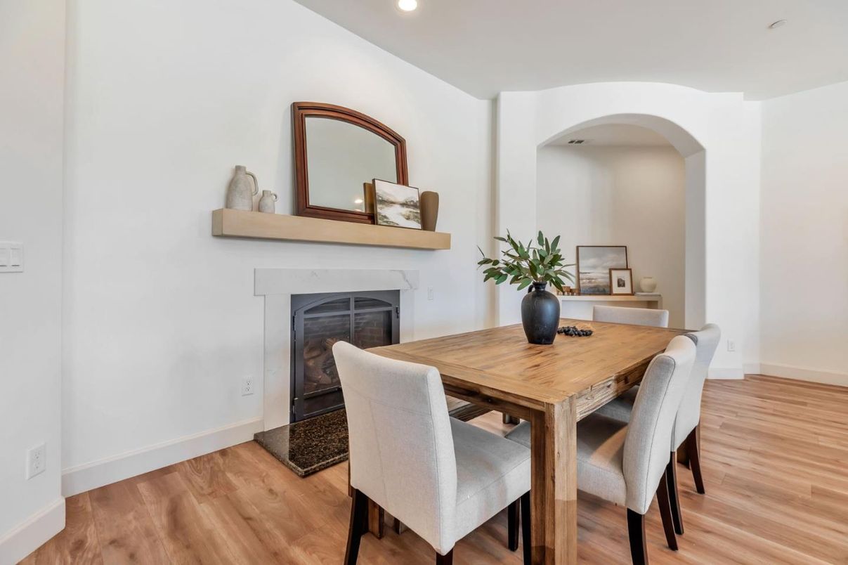 Dining room, Fireplace, Interior, Recessed Lighting, Wood Texture Flooring