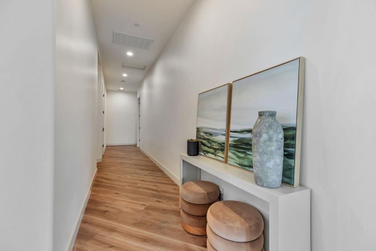 Interior, Recessed Lighting, Wood Texture Flooring