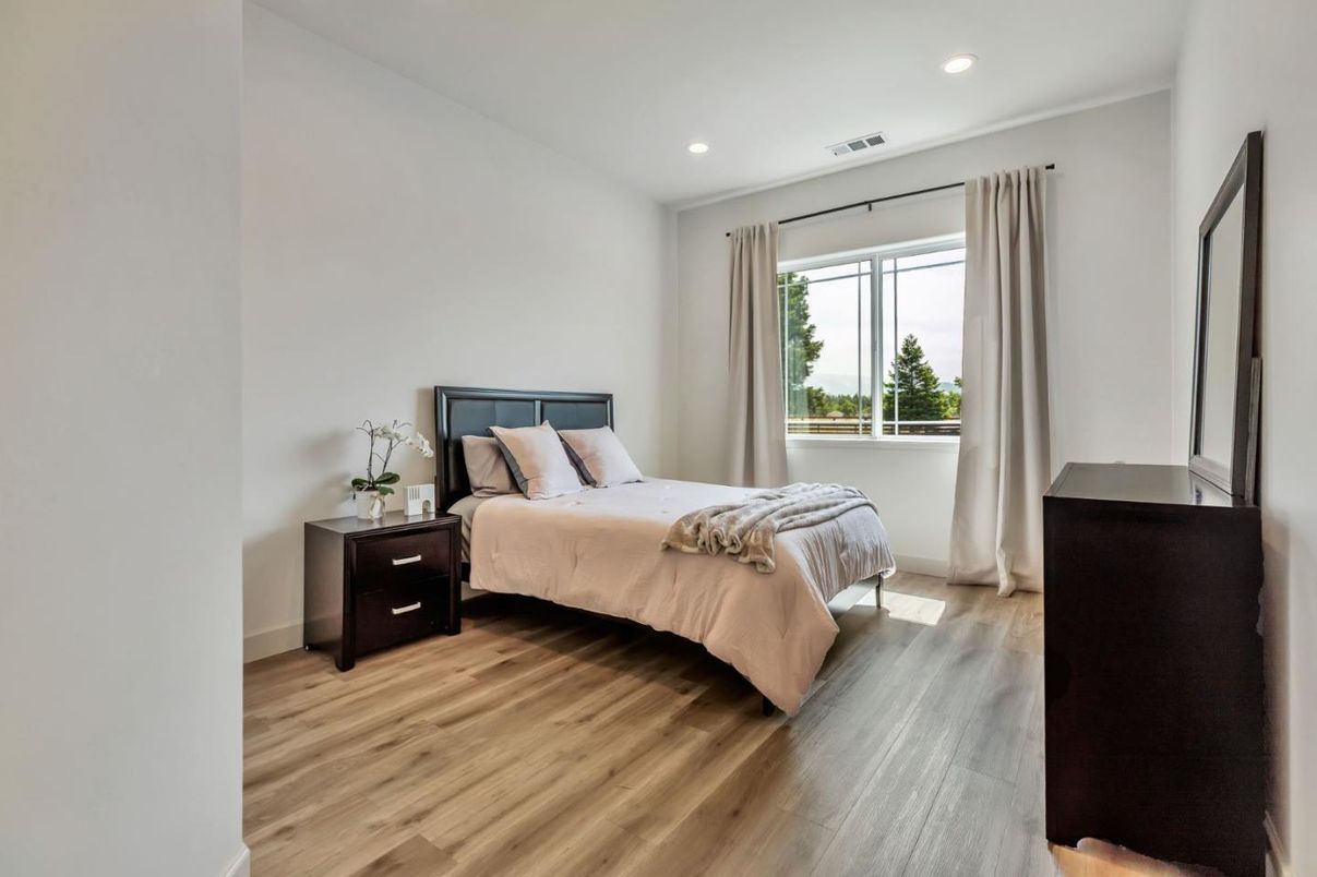 Bedroom, Interior, Recessed Lighting, Wood Texture Flooring