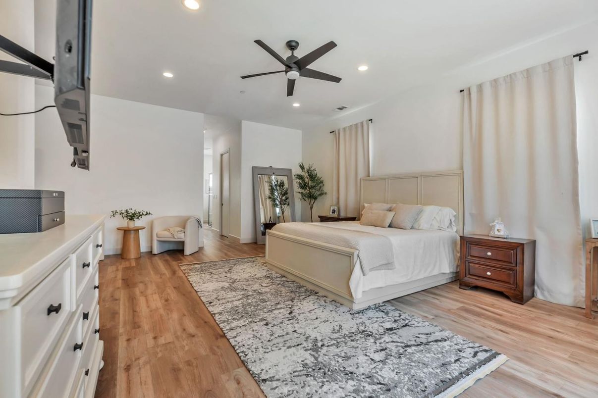 Bedroom, Interior, Recessed Lighting, Wood Texture Flooring