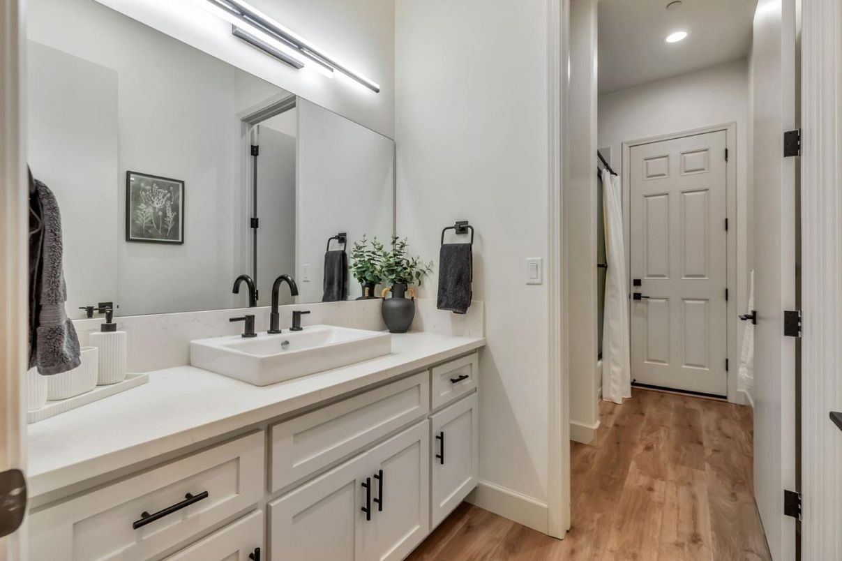 Bathroom, Interior, Recessed Lighting, Wood Texture Flooring