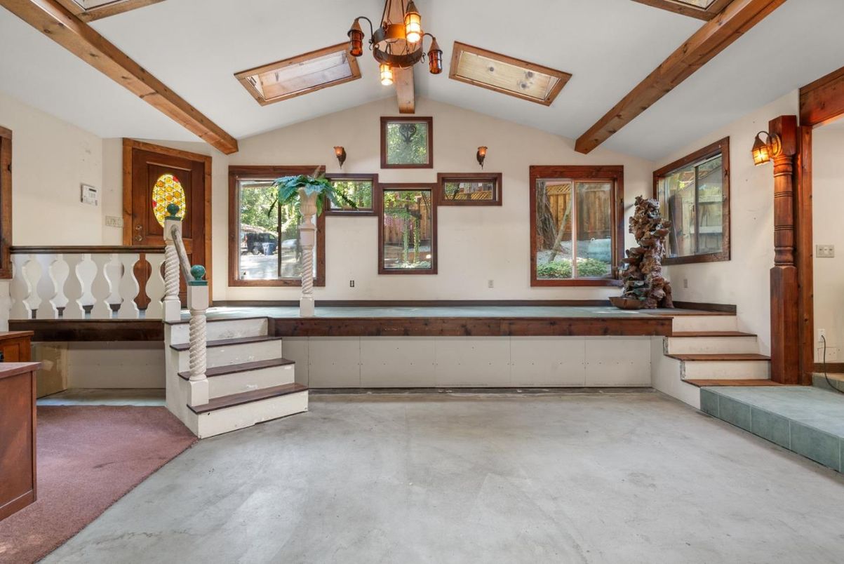 Interior, Pendant Lights, Wooden Beams