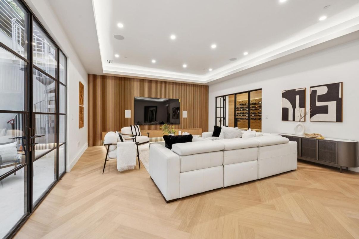 Interior, Living room, Recessed Lighting, Wood Texture Flooring