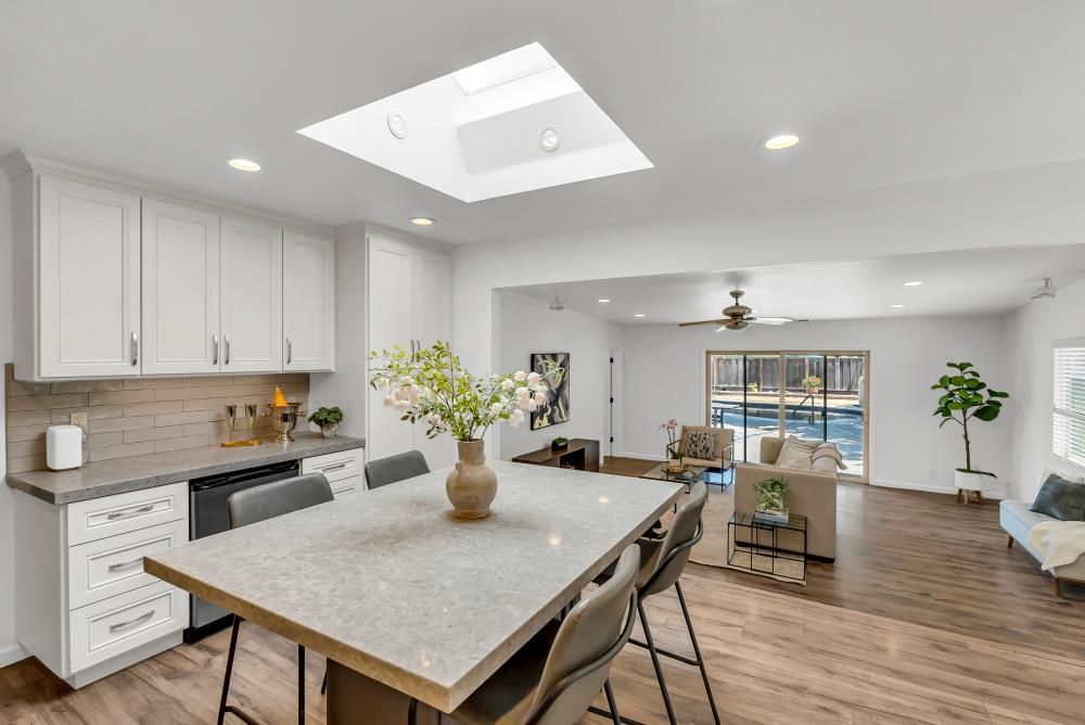 Dining room, Interior, Kitchen, Recessed Lighting, Water, Wood Texture Flooring
