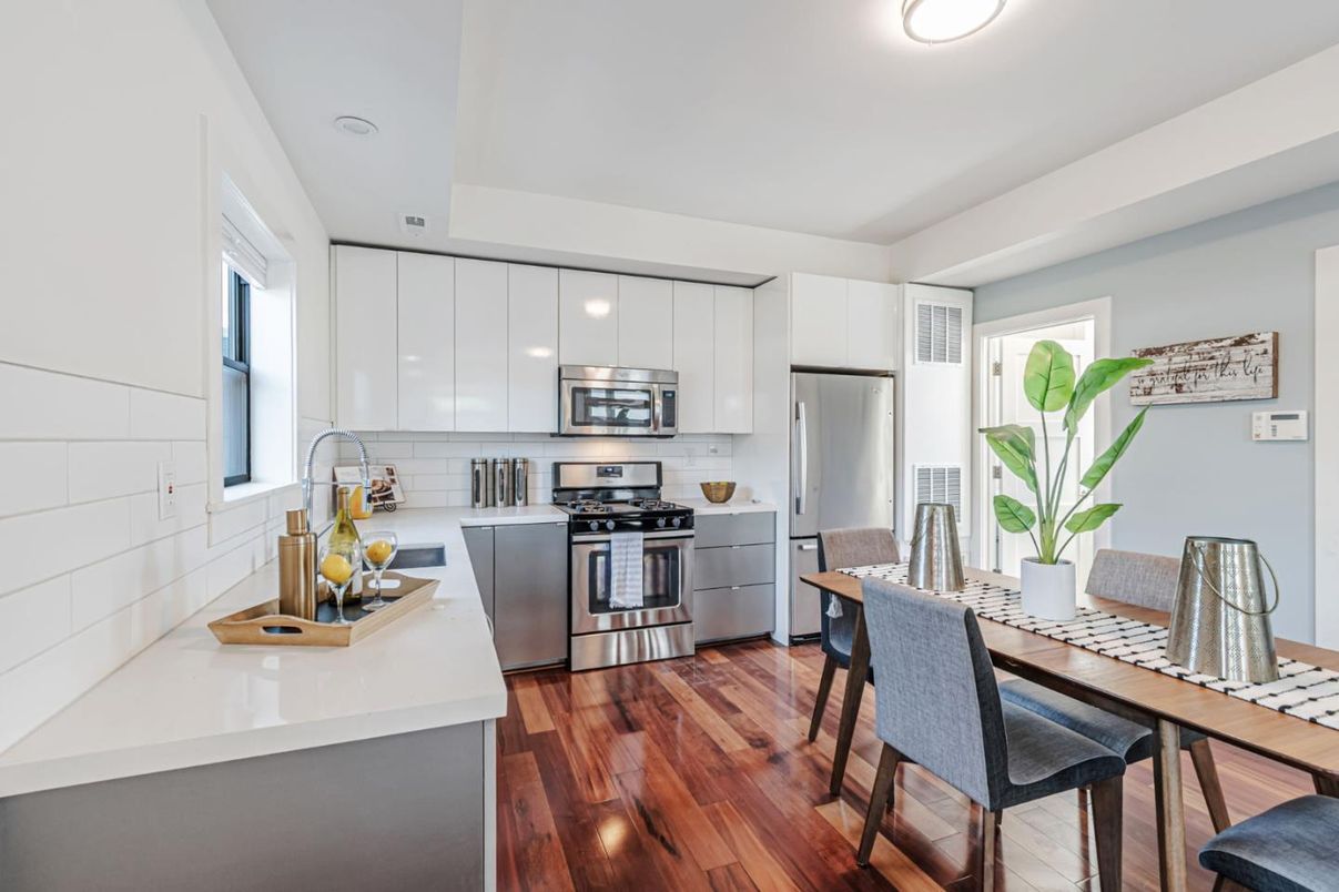 Dining room, Interior, Kitchen, Recessed Lighting, Stainless Steel Appliances, Wood Texture Flooring
