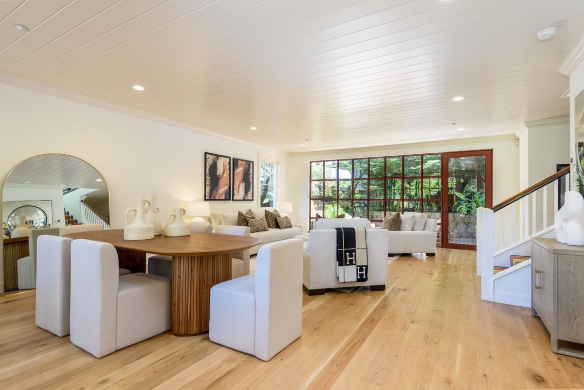 Dining room, Interior, Living room, Recessed Lighting, Wood Texture Flooring