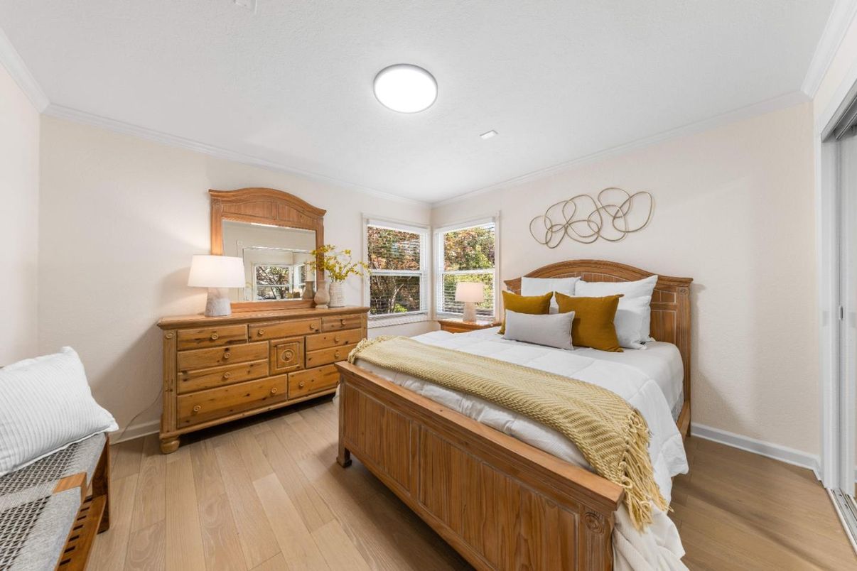 Bedroom, Interior, Recessed Lighting, Wood Texture Flooring