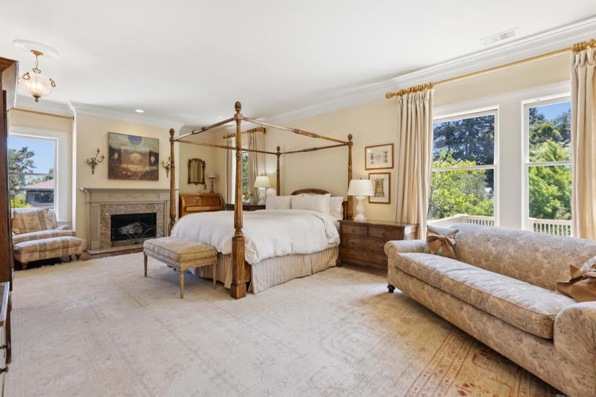 Bedroom, Fireplace, Interior, Pendant Lights, Recessed Lighting