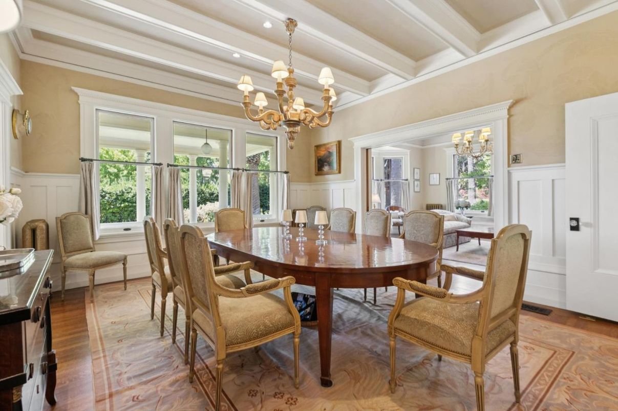 Chandelier, Dining room, Interior, Recessed Lighting, Wood Texture Flooring
