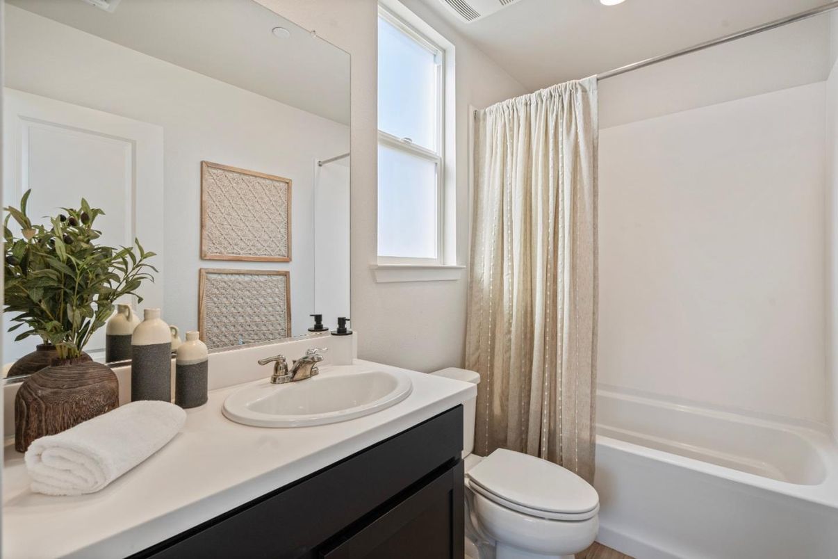 Bathroom, Interior, Recessed Lighting