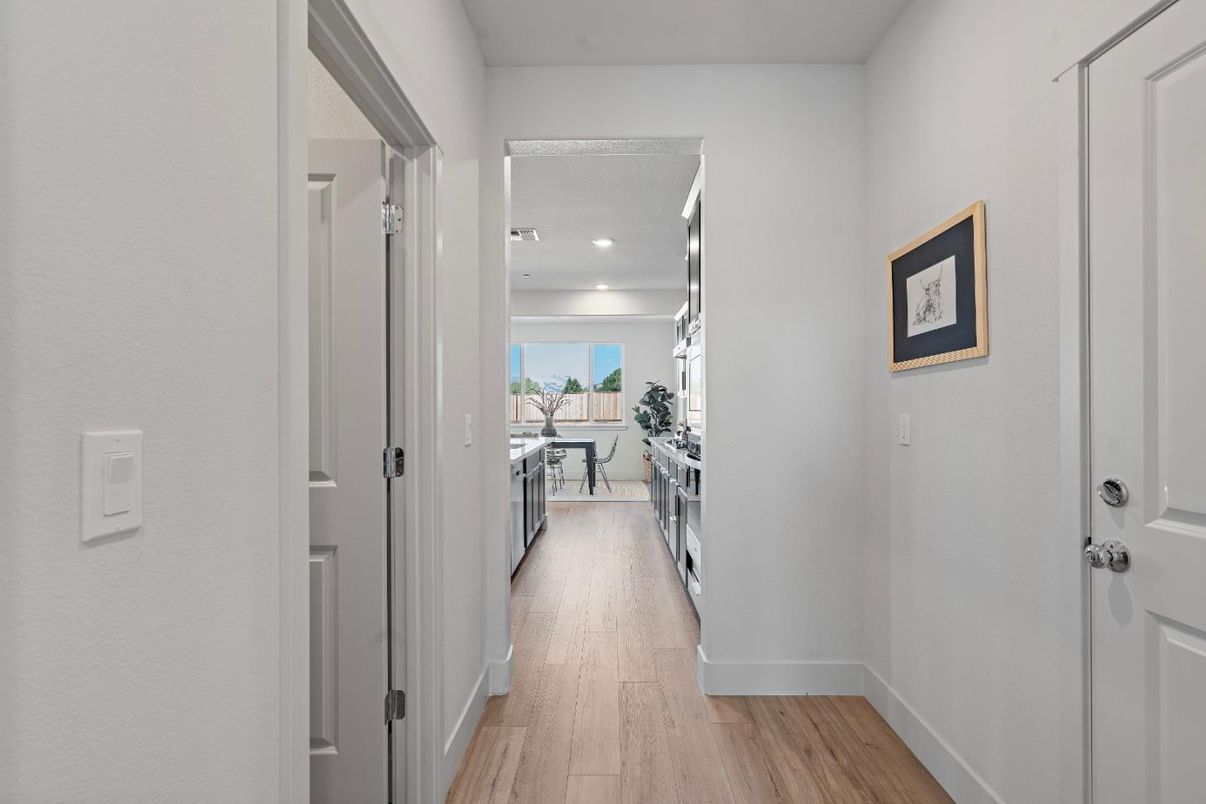 Interior, Recessed Lighting, Wood Texture Flooring