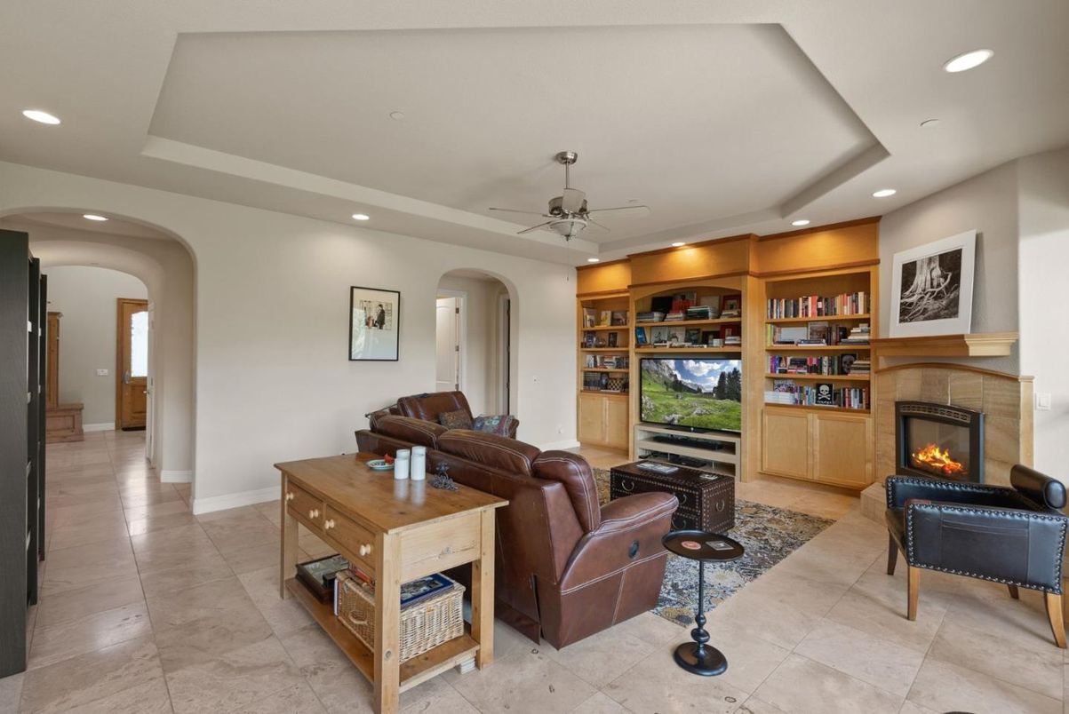 Fireplace, Interior, Living room, Recessed Lighting