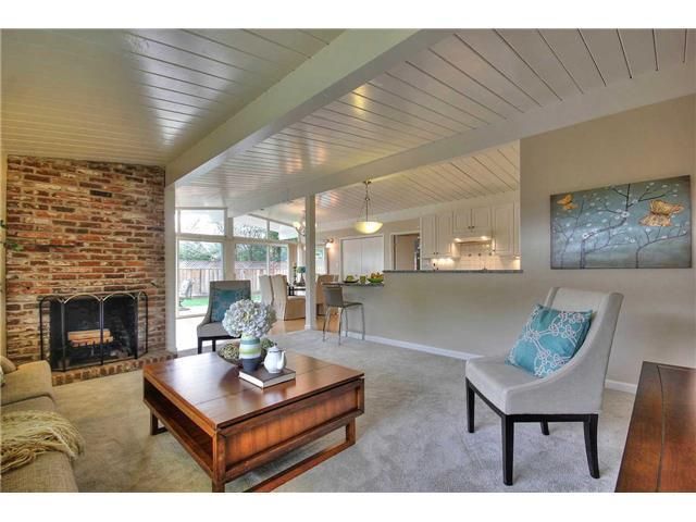 Fireplace, Interior, Living room, Pendant Lights, Stone Walls