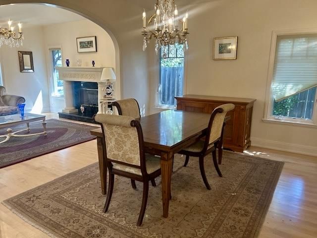 Chandelier, Dining room, Fireplace, Interior, Wood Texture Flooring