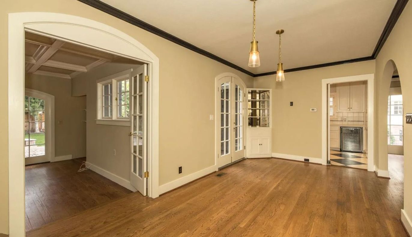 Empty room, Interior, Pendant Lights, Wood Texture Flooring