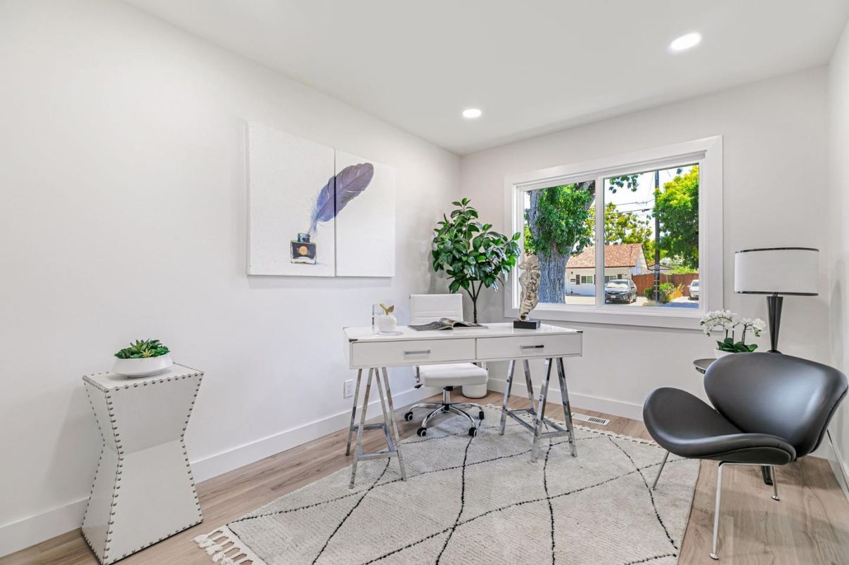 Home Office, Interior, Recessed Lighting, Wood Texture Flooring