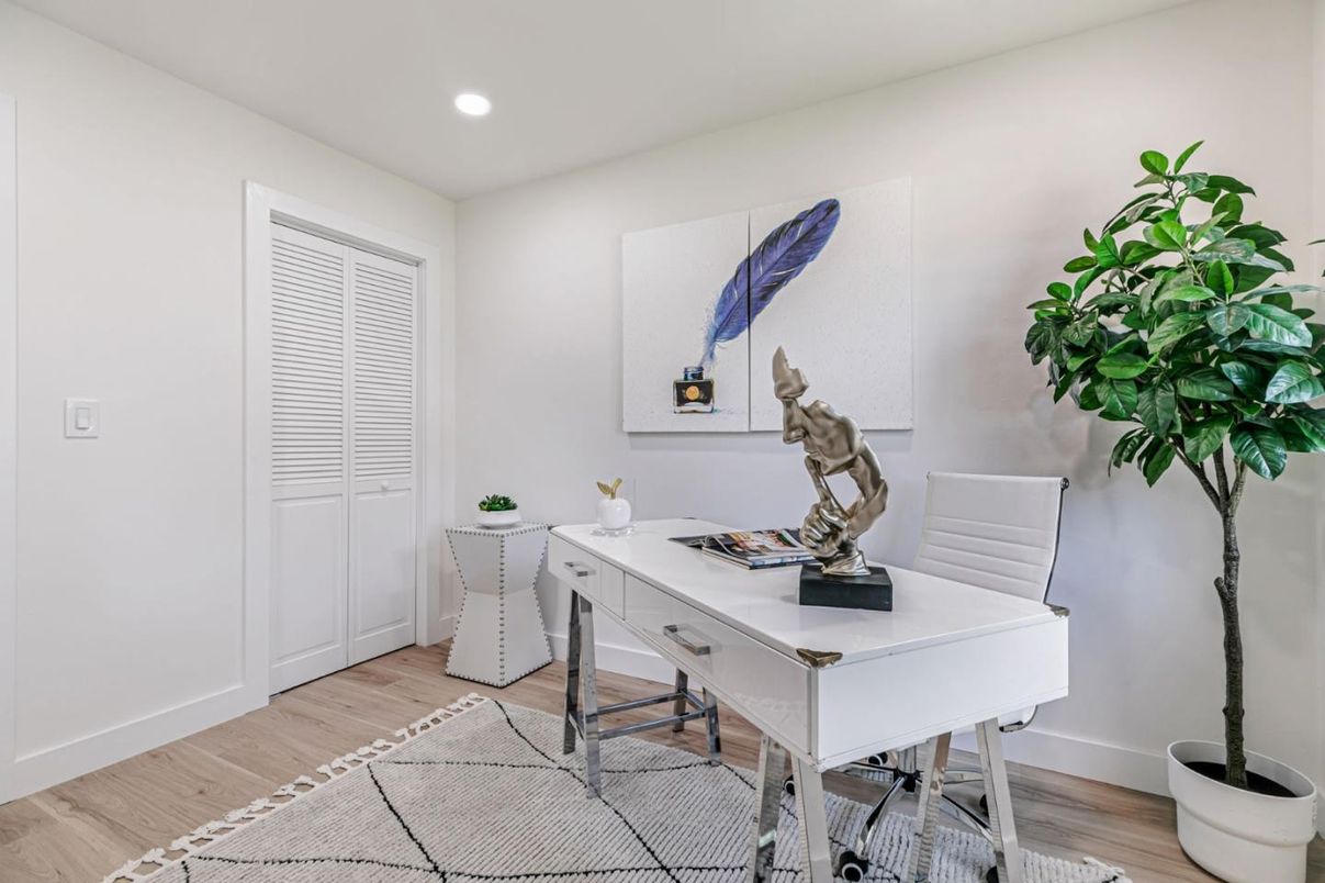 Home Office, Interior, Recessed Lighting, Wood Texture Flooring