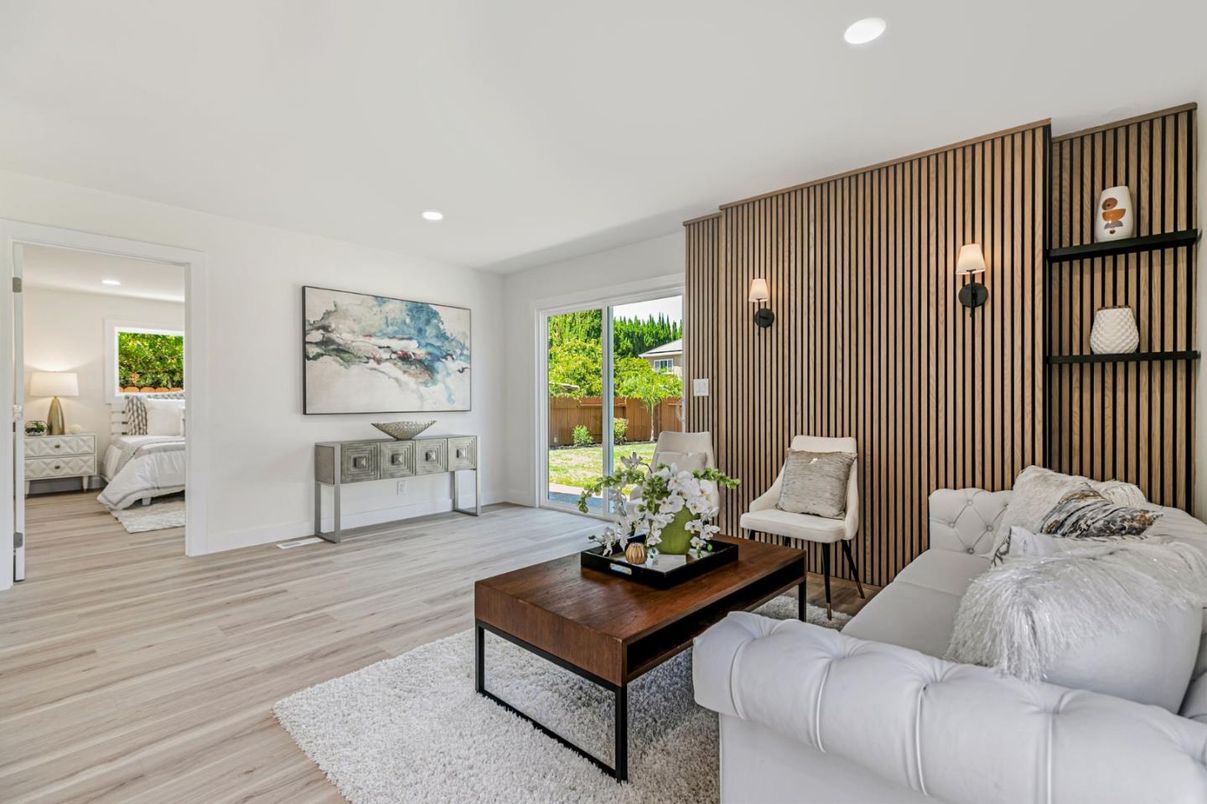 Bedroom, Interior, Living room, Recessed Lighting, Wood Texture Flooring