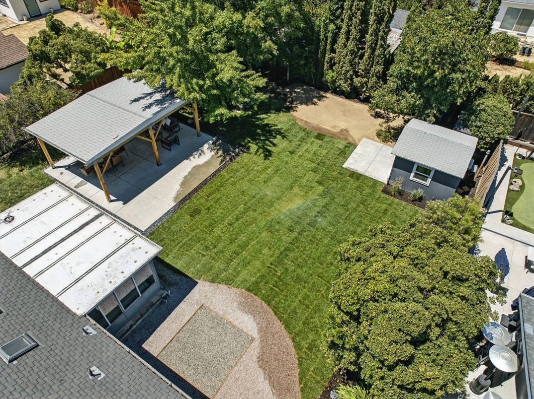 Exterior, Drone