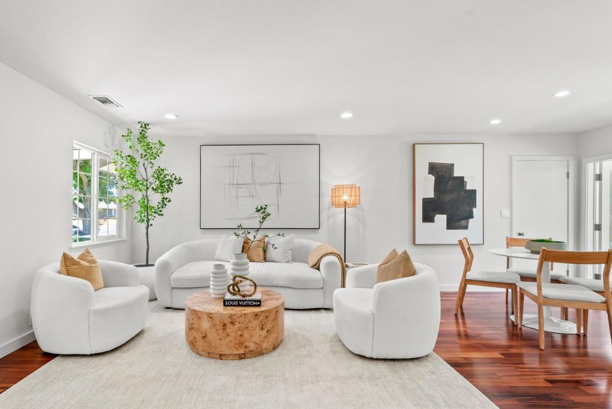 Dining room, Interior, Living room, Recessed Lighting, Wood Texture Flooring